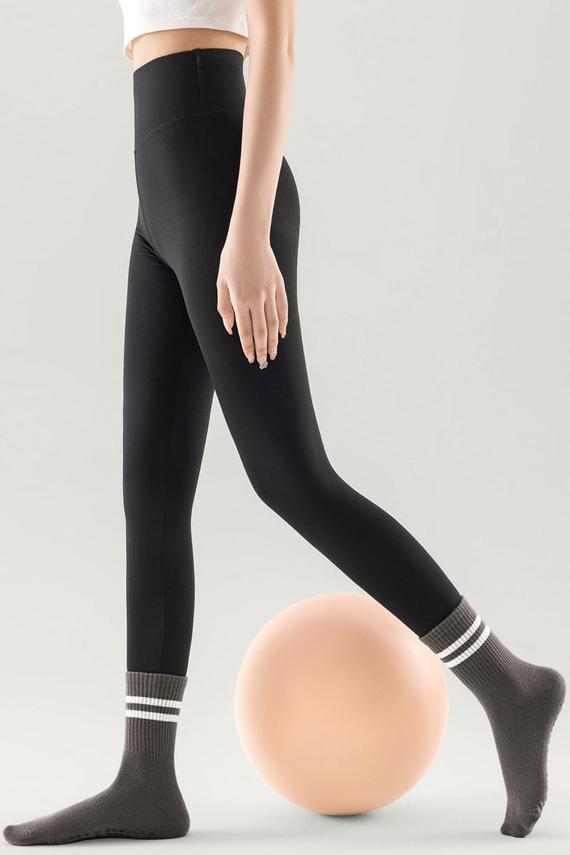 Laad afbeelding in Galerijviewer, Pilates antislip sokken 3 paar met siliconen grip – yoga sokken – fitness sokken
