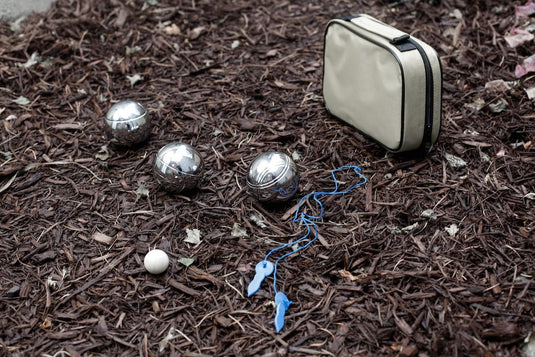 Bocce ball set with weighted metal throwing balls for the garden and beach – bocce – outdoor sport