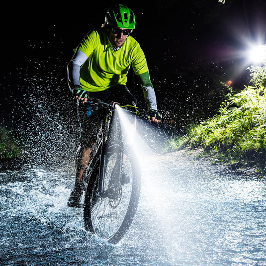 Oplaadbaar fietsvoorlicht USB-C IPX5 waterbestendig met 3 lichtstanden – fietslamp – fietsverlichting