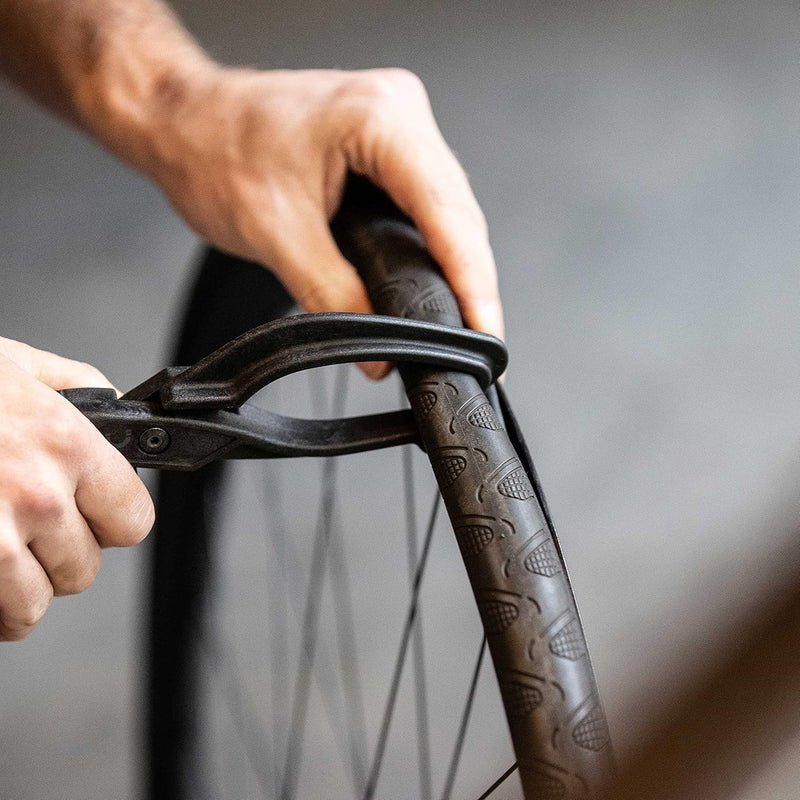 Laad afbeelding in Galerijviewer, BBB Cycling EasyTire Bandengereedschap voor montage voor fietsbanden, zwart
