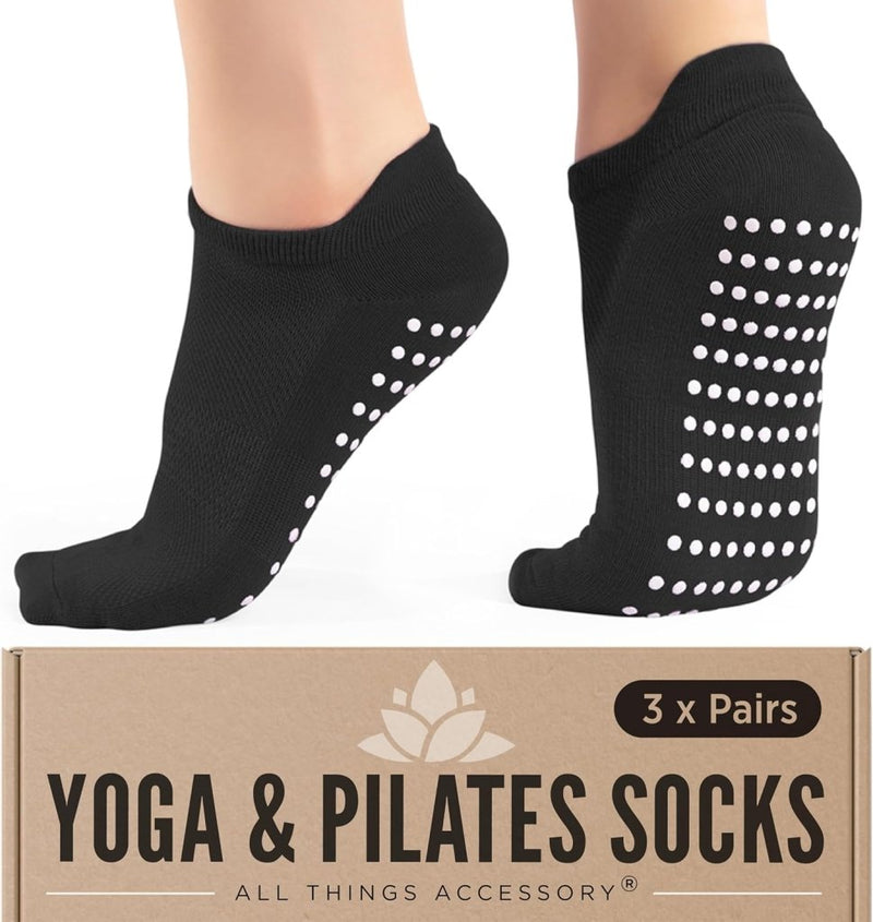Laad afbeelding in Galerijviewer, All Things Accessory Pilates Grip Socks for Women, Non-Slip Socks with Grippers for Yoga Barre Hospital, 3 Pairs Size 6-10 (Black) - happygetfit.com
