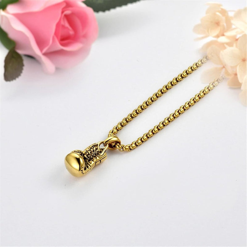 Laden Sie das Bild in Galerie -Viewer, Bokshandschoen ketting van roestvrij staal met hanger en karabijnsluiting – bokssieraden – sportketting - happygetfit.com
