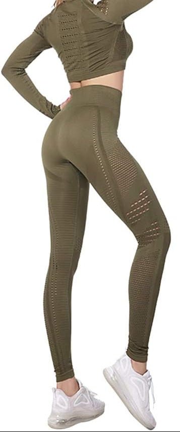 Load image into Gallery viewer, Dames yoga set 2-delig met crop top en legging - happygetfit.com
