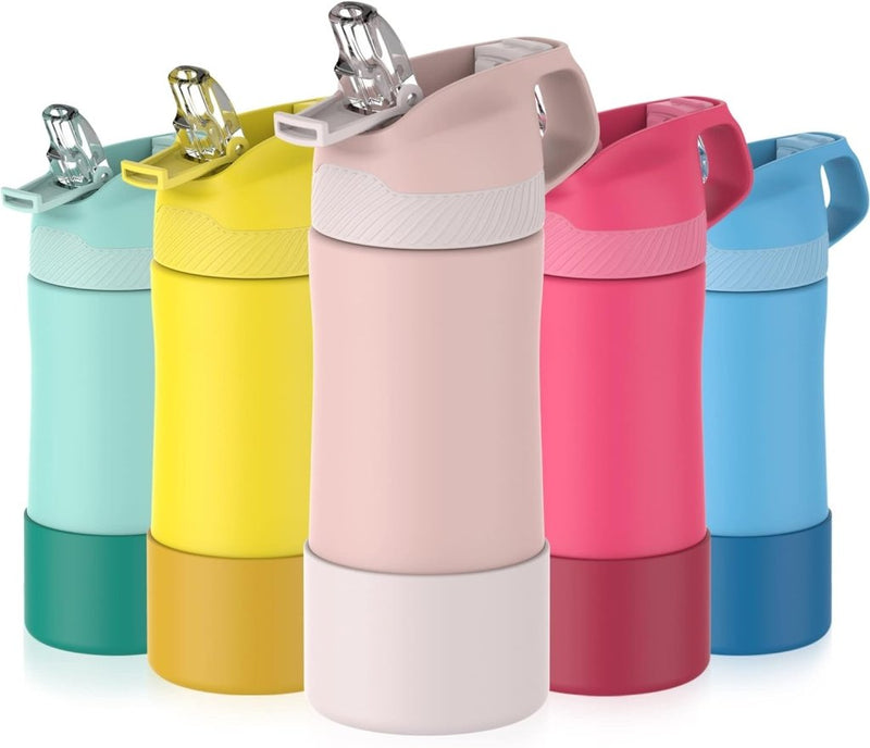 Load image into Gallery viewer, Vijf Ontdekkende schadelijke kinderwaterflessen, BPA-vrij en voorzien van lekvrije flip-top deksels, staan op een rij.
