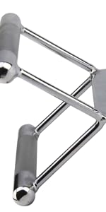 Laad afbeelding in Galerijviewer, Close-up van een Stijgbeugel D-vorm handvat, een metalen V-vormige kabelbevestiging met twee rubberen handgrepen, ideaal voor kabelmachines en krachtstations.
