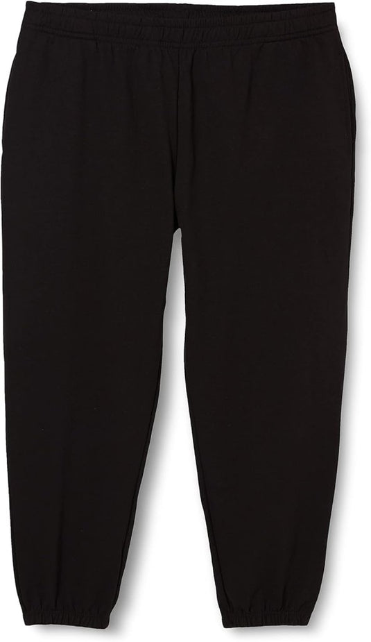 Comfort staat centraal bij de zwarte Comfortabele en stijlvolle heren joggingbroek – Jouw dagelijkse essential, met een elastische tailleband en manchetten, die stijl en functionaliteit combineert tegen een frisse witte achtergrond.