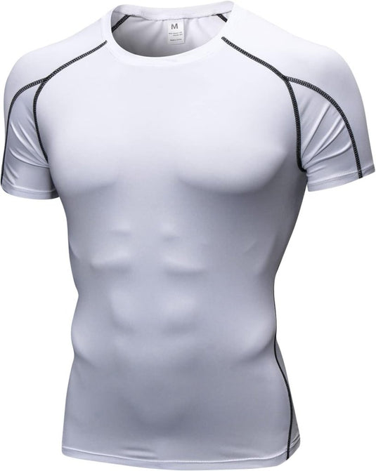 Het Verbeter je prestaties met dit verbeterde compressieshirt voor heren is een wit compressieshirt met korte mouwen en zwarte stiksels. Het is voorzien van een spiercontourpatroon aan de voorzijde en is sneldrogend, ideaal voor optimaal spierherstel tijdens en na het sporten.