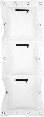 Witte hangende organizer van duurzaam canvas, met drie zakken met rits en metalen ringen voor eenvoudige bevestiging. Ervaar het praktische design van de triple bag: uw ideale trainingspartner voor boksen, Muay Thai en kungfu!.