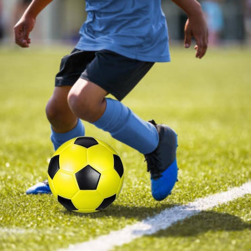 Load image into Gallery viewer, Mini voetbal van schuim 15 cm - happygetfit.com
