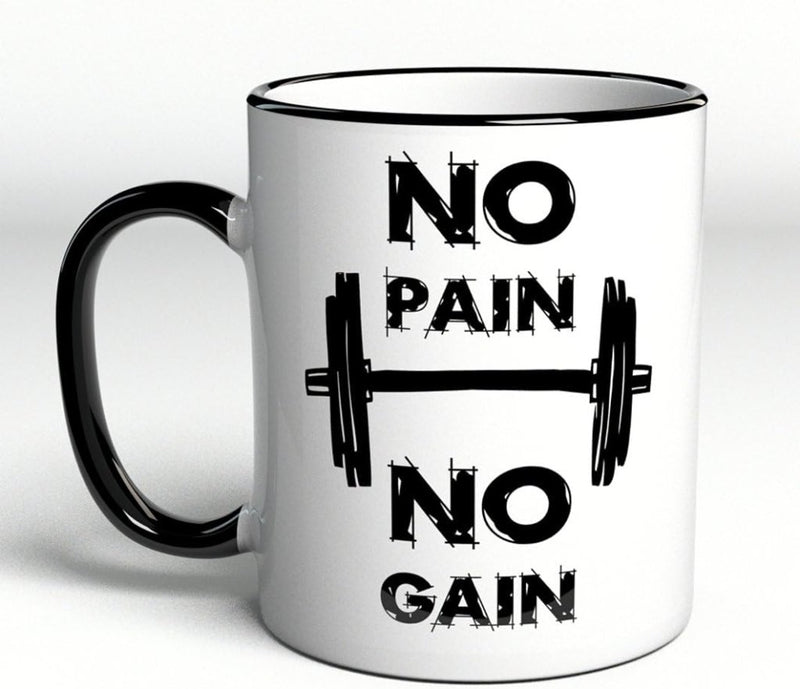 Laad afbeelding in Galerijviewer, De &quot;No Pain No Gain&quot; keramische mok heeft een zwarte rand en handvat, een opvallende barbell-afbeelding en een scherp lettertype ter inspiratie. Het is zowel magnetronbestendig als vaatwasmachinebestendig en dus praktisch voor dagelijks gebruik. Ervaar de perfecte start van je dag met deze mok!.
