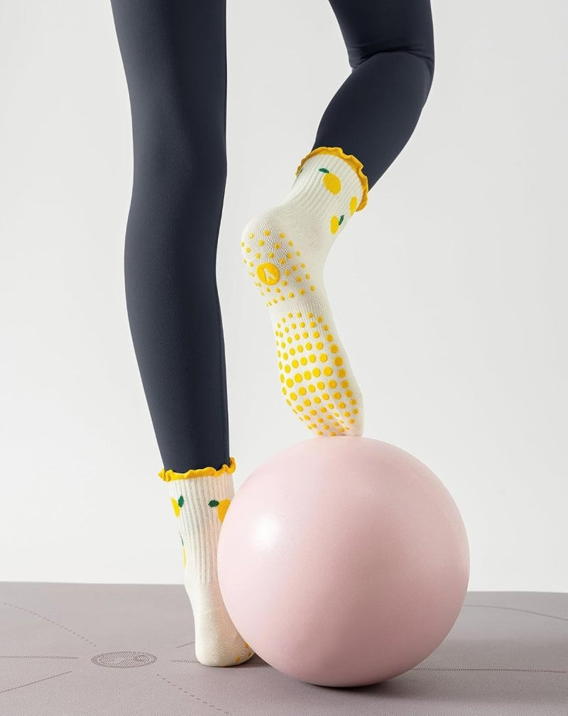 Laad afbeelding in Galerijviewer, Pilates antislip sokken dames maat 36-40 met gripnoppen – yoga sokken – fitness sokken - happygetfit.com
