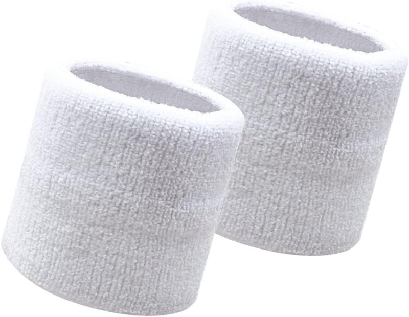Laad afbeelding in Galerijviewer, Het product &quot;Boost jouw sportprestaties met onze hoofdband en polsbandjes!&quot; bestaat uit twee witte badstof polsbandjes op een effen achtergrond. Deze absorberen zweet tijdens intensieve trainingen en zorgen ervoor dat je droog en gefocust blijft.

