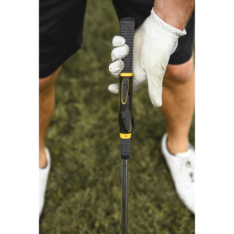 Load image into Gallery viewer, SKLZ Golf Grip Trainer, Club Attachment for Correct Hand Positioning and Muscle Memory, Fits Standard Grips from Driver to Wedge, Right-Handed, Compact Training Aid for Practice and Pre-Round Warm-Up - happygetfit.com
