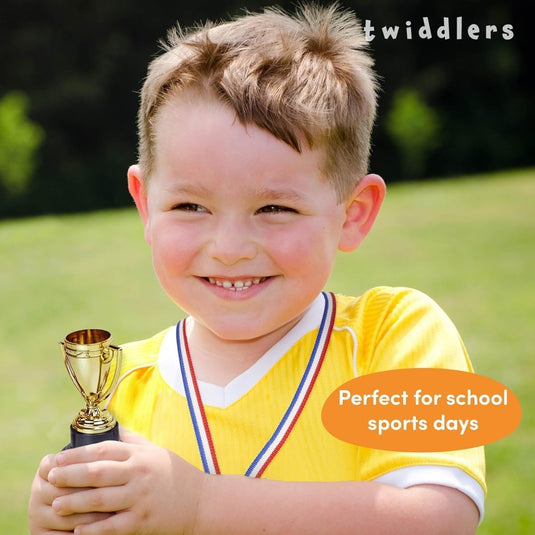 THE TWIDDLERS 24 stuks trofeeën en medailles voor kinderverjaardagsfeest, schoolsport, toernooi en Halloween-kostuumfeesten, gastgeschenken en beloningen - happygetfit.com