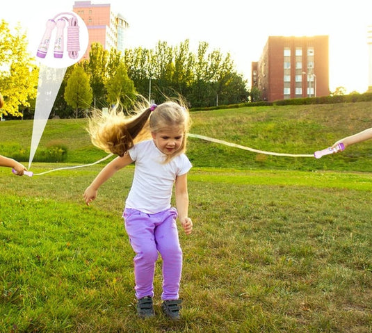 Verstelbaar Springtouw voor Kinderen - 2,6 m Katoenen Touw met Houten Handvat - Sport en Touwspringen - happygetfit.com