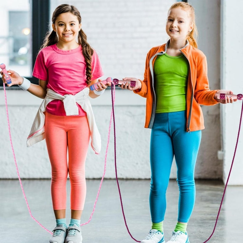 Load image into Gallery viewer, Verstelbaar Springtouw voor Kinderen - 2,6 m Katoenen Touw met Houten Handvat - Sport en Touwspringen - happygetfit.com
