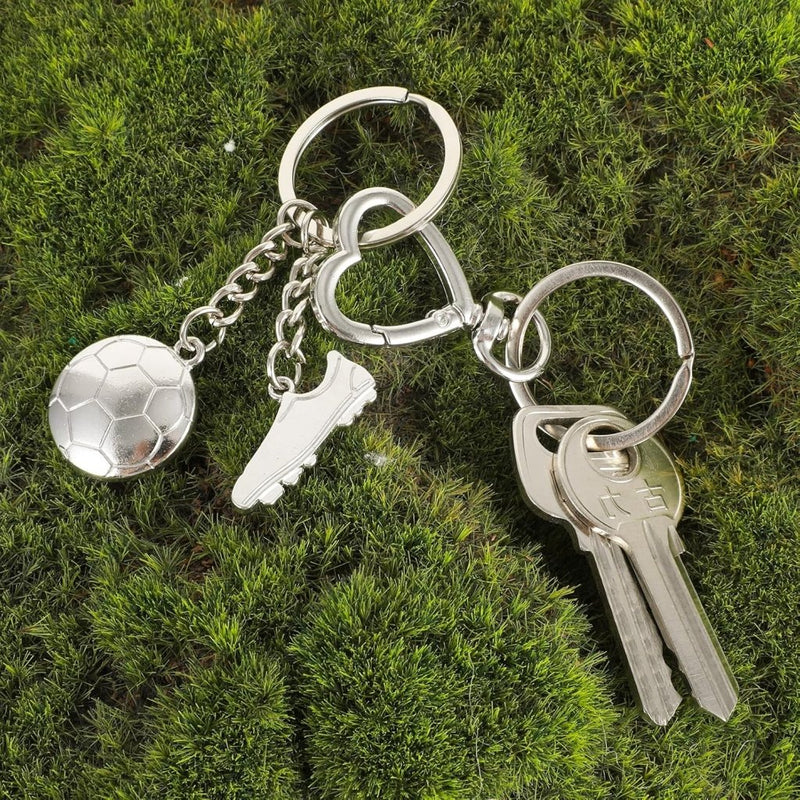 Chargez l'image dans la visionneuse de la galerie, Voetbal sleutelhanger met schoen en bal zilver - happygetfit.com

