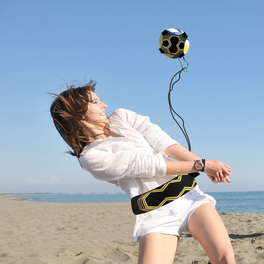 Voetbaltrainer, voetbaltrainingshulp met flexibel verstelbare riem, solo voetbaltrainingsapparatuur geschikt voor kinderen en volwassenen, geschikt voor ballen van 3, 4 en 5 - happygetfit.com