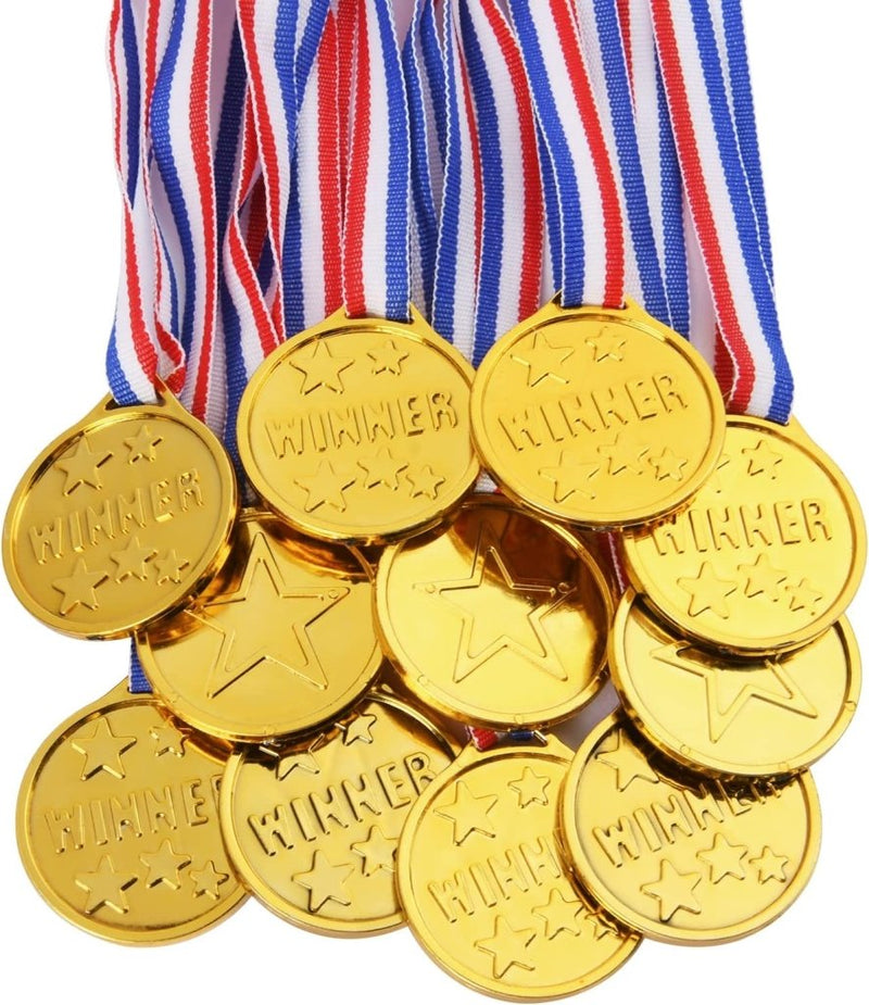 Bild im Galerie-Viewer laden, Winnaarsmedailles voor kinderen 28 stuks van lichtgewicht kunststof met gouden afwerking voor sportwedstrijden – kampioensmedailles – sportprijzen - happygetfit.com
