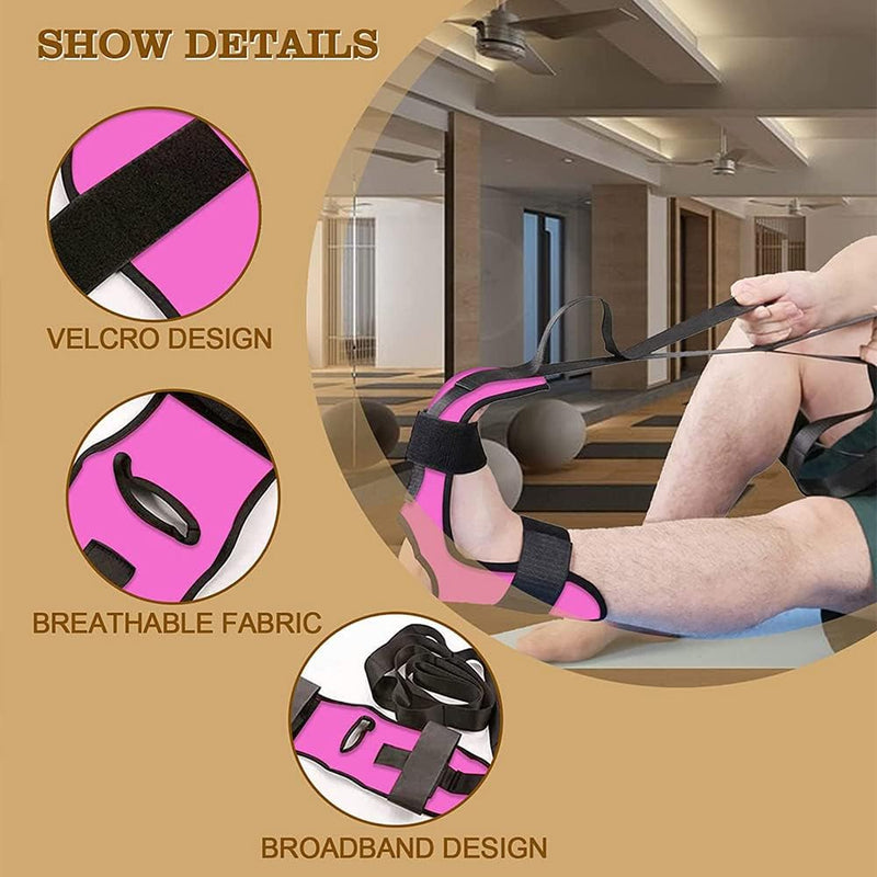 Laad afbeelding in Galerijviewer, In een fitnessstudio gebruikt iemand de roze &quot;Stretch je grenzen met de yoga stretch riem&quot; op zijn voet. Close-ups tonen het klittenband, ademende stof en breedbandontwerp, perfect voor het verbeteren van de flexibiliteit en het leveren van cruciale pijnverlichting.
