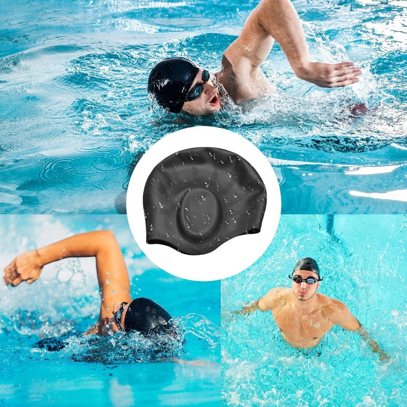 Load image into Gallery viewer, Drie zwemmers voeren vrije slagslagen uit in een zwembad, met zwembrillen en badmutsen. In het midden staat de &quot;Zwem met plezier en comfort: de 3D siliconen badmuts,&quot; die een comfortabele pasvorm biedt die het haar beschermt tegen de barre omstandigheden in het zwembad.
