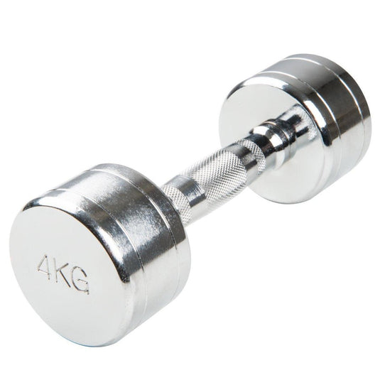 Een verchroomde dumbbell van 4kg met een comfortabele grip voor krachttraining, uit de collectie 'Transformeer je training met de maximaal chroom halters gewichten', rustend op een effen witte achtergrond.