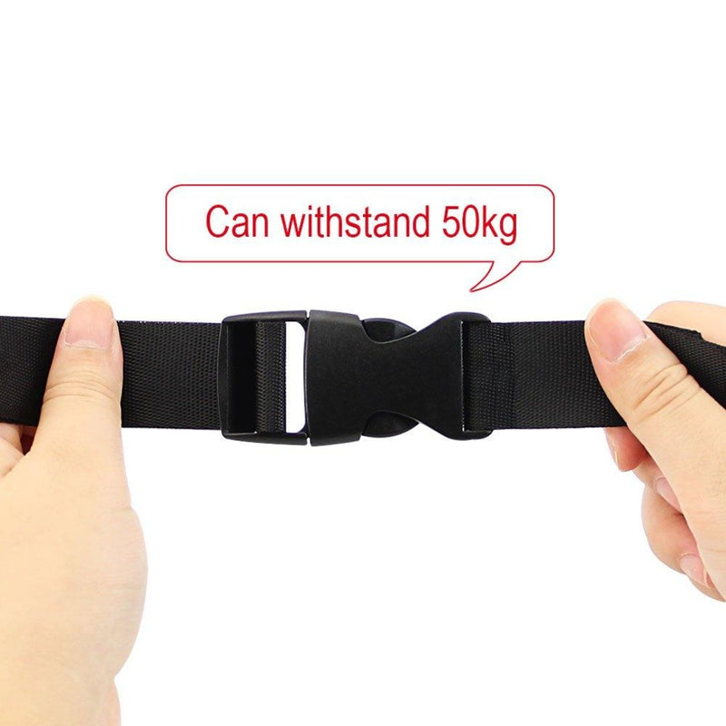 Laad afbeelding in Galerijviewer, Close-up van handen die de &quot;Ontdek de veelzijdigheid van deze steekgesp rugzakband&quot; vasthouden, een zwarte nylon band met een ABS-kunststof sluiting, met een tekstvakje waarop staat dat hij 50 kg kan dragen.
