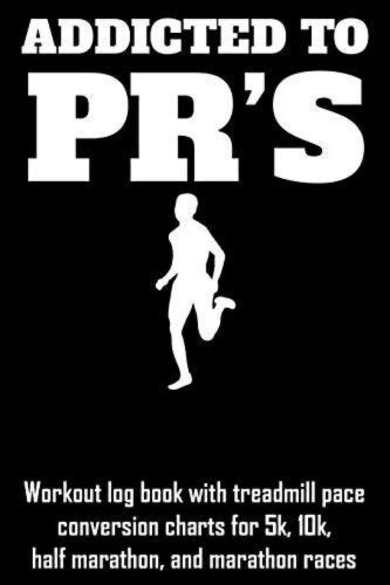 Laad afbeelding in Galerijviewer, Zwart trainingslogboek getiteld &quot;Addicted to PR&#39;s&quot; met het silhouet van een hardloper. Het bevat loopbandtempografieken voor 5 km, 10 km, halve marathon en marathonraces, ideaal om je fitnessvoortgang bij te houden.
