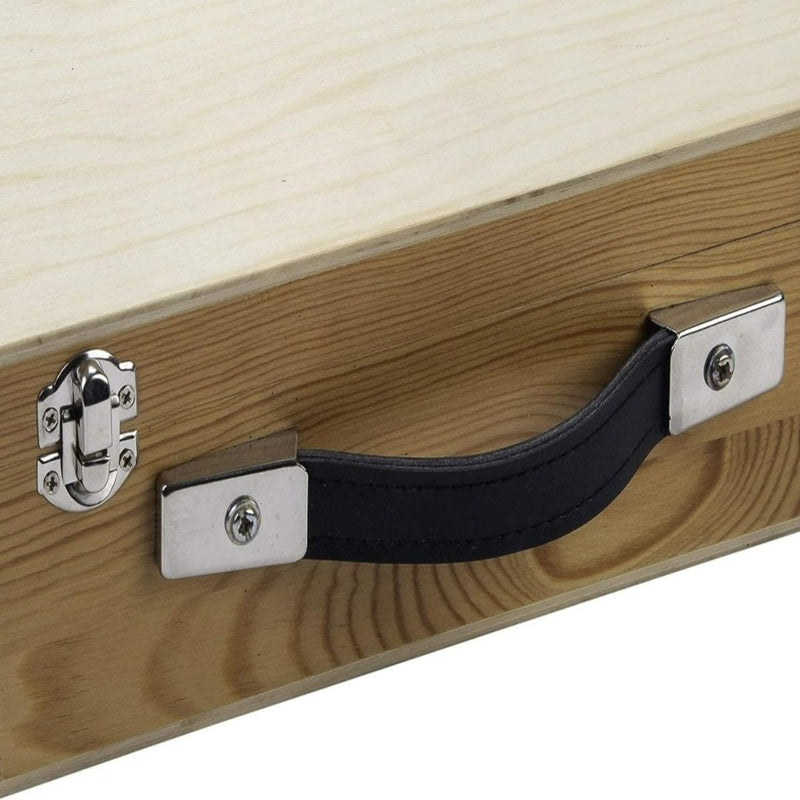 Load image into Gallery viewer, Het &quot;Ervaar petanque plezier met ons prachtige petanquespel in kist van hout&quot; bestaat uit een luxe houten kist met een zilveren sluiting, een zwart handvat vastgezet met metalen platen en een compleet petanquespel voor eindeloos plezier.
