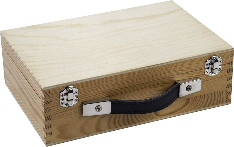 Laad afbeelding in Galerijviewer, De Luxe jeu de boules set is een gesloten, lichte houten koffer met een zwart handvat en twee zilveren sluitingen, ideaal om uw jeu de boules set veilig in te vervoeren.
