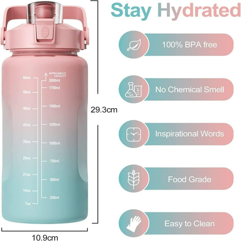 Load image into Gallery viewer, De ultieme 2 liter waterfles voor een gezonde levensstijl - Roze heeft inspirerende tijdmarkeringen voor eenvoudige vochtinname tracking. Gemaakt van BPA-vrije, voedselveilige materialen, stinkend niet chemisch en is gemakkelijk schoon te maken. Afmetingen: 29,3 cm x 10,9 cm.

