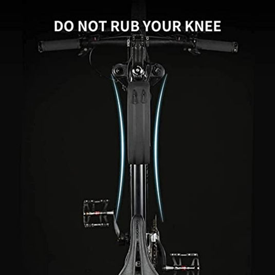 Een fiets van bovenaf gezien, stuur en pedalen zichtbaar, met de tekst "DO NOT RUB YOUR KNEE". De elegante Ontdek de behuizing herenfiets frametas, vervaardigd uit 840D nylon TPU-materiaal, is discreet bevestigd voor een perfecte mix van functionaliteit en stijl.