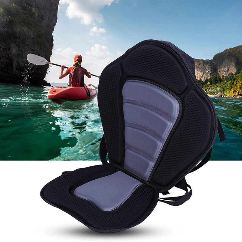 Load image into Gallery viewer, Een kajakker bestuurt een rode kajak op turquoise wateren langs rotsachtige kliffen. Vooraan zorgt een Sup zitje voor extra comfort met zijn zwart-grijze, gevoerde zitting.

