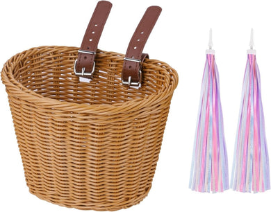 De Kinderfietsmand is een handgeweven fietsmand met leren riempjes en twee kleurrijke kwastjes, ontworpen voor op het stuur. Het is een ideale manier om plezier toe te voegen aan de rit van elk kind.