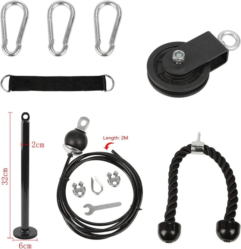 Laad afbeelding in Galerijviewer, Het &quot;Ontdek het ultieme katrol systeem voor spierversteviging en krachttraining!&quot; bevat professionele componenten zoals karabijnhaken, touw, katrolwiel, zwarte handgreep, metalen paal, kabel van 2 meter en installatiegereedschap op een witte achtergrond - ideaal voor een totale lichaamstraining.
