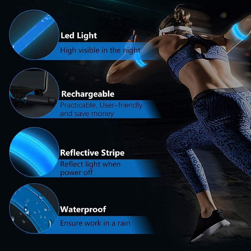 Load image into Gallery viewer, Een vrouw rent veilig in het donker, gekleed in LED-armbanden en een atletiekoutfit met blauw patroon en Oplaadbare hardloopverlichting: blijf veilig en zichtbaar in het donker, met reflecterende strepen en een waterdicht ontwerp.
