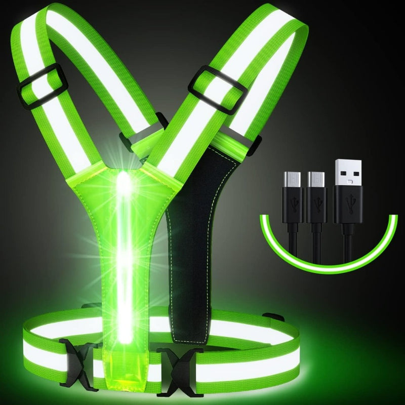 Laad afbeelding in Galerijviewer, LED-reflecterend hardloopvest: Met krachtige LED-verlichting, 360 graden reflectie, verstelbare riemen en USB-oplaadkabel, tegen een donkere achtergrond.
