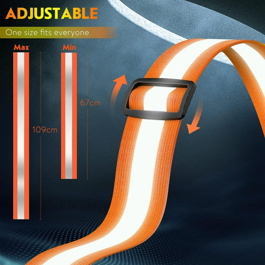 Het LED-reflecterend hardloopvest, met een verstelbare reflecterende band van 67 cm tot 109 cm, is voorzien van oranje randen en een rechthoekige gesp voor extra veiligheid met 360 graden reflectie. Tekst luidt: "One size fits everyone.