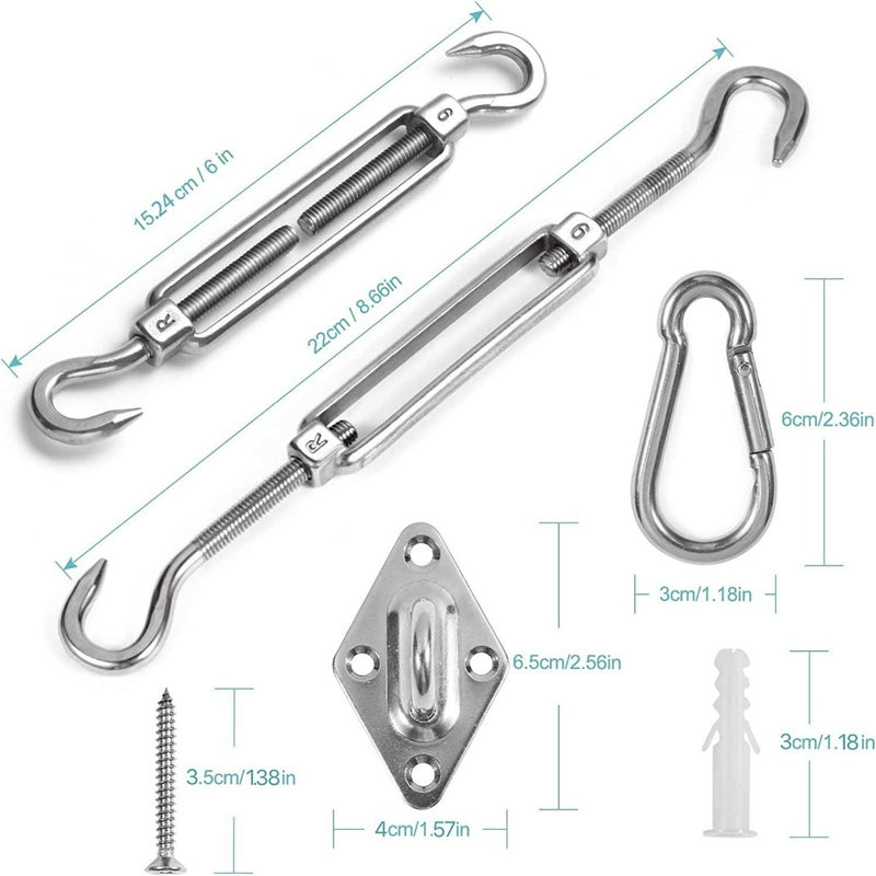 Load image into Gallery viewer, De set &quot;Verleiding in de schaduw&quot; voor zonnezeil installatie bevat turnbuckles, haken, platen, schroeven en een karabijnhaak-stijl clip gemaakt van roestvrij staal. De set wordt getoond op een witte achtergrond met afmetingen in centimeters en inches.
