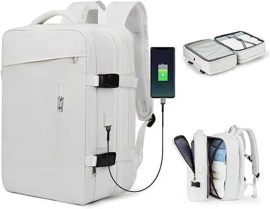 De ultieme reisrugzak voor elk avontuur is een witte rugzak gemaakt van duurzaam polyester, met meerdere compartimenten, USB-oplaadpoort en interne inpakhulpen voor een moeiteloze organisatie.