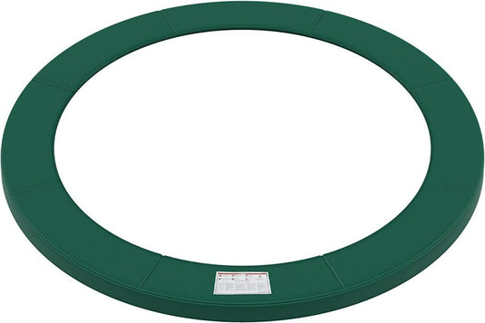De "Breng je trampoline tot leven" trampoline rand verbeteren is een groene ronde hoes gemaakt van duurzame materialen, voorzien van een zichtbaar label voor UV-bestendigheid en waterdichtheid.