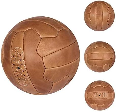 Load image into Gallery viewer, Voetballiefhebbers, verzamelaars, opgelet! Deze bruinleren voetbal in vintagestijl lijkt op het klassieke ontwerp van het Wereldkampioenschap uit 1966, met gestikte panelen en getoond vanuit vier verschillende hoeken.
