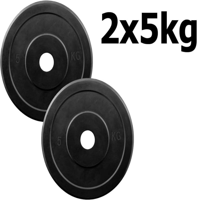 Load image into Gallery viewer, Twee zwarte 5 kg halterschijven gemaakt van hoogwaardige materialen met &quot;2x5kg&quot; tekst, op een effen achtergrond, zijn perfect voor het trainen thuis of in de sportschool met het product &quot;Wil jij thuis of in de sportschool je spieren trainen?.
